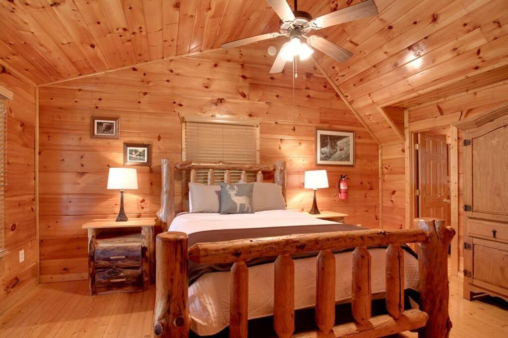Brave Eagle Cabin Сев'єрвілл Номер фото