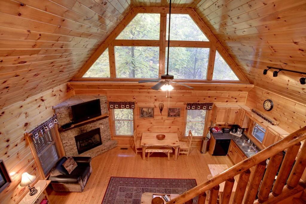 Brave Eagle Cabin Сев'єрвілл Номер фото